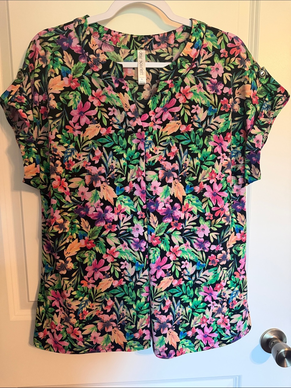 Scarlett Floral V-Neck Short Sleeve Blouse in Black Multi